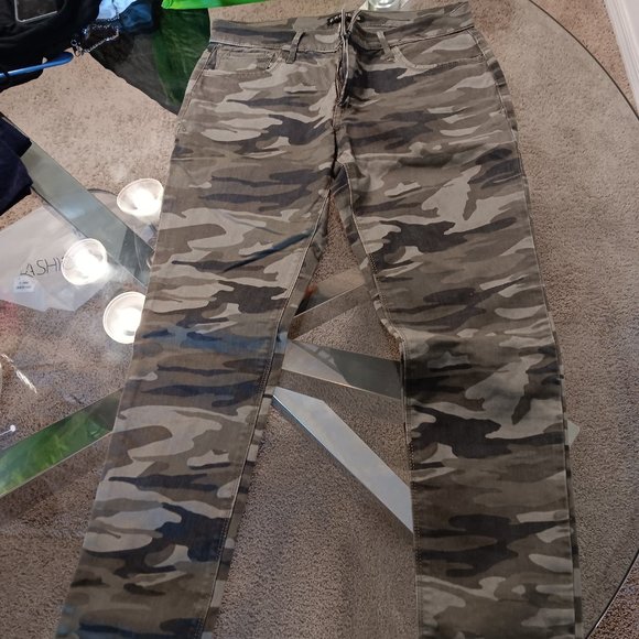 Express camo pants - Picture 2 of 2